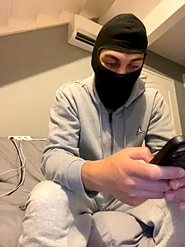 Ryan2205 online show from November 10, 11:09 am