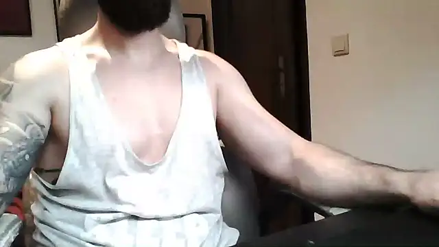 Snapshot of yourfantasy777 chatting on June 19, 11:19 pm yourfantasy777 online show from June 19, 11:19 pm