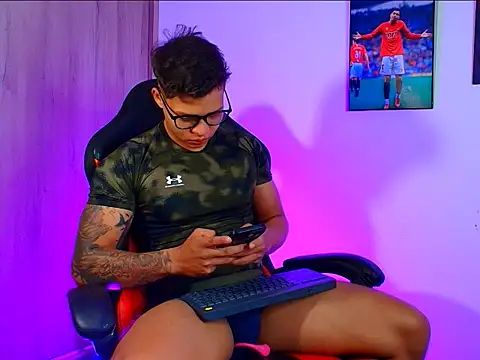 evan greey online show from October 8, 3:48 am