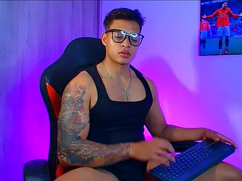 evan greey online show from October 9, 3:48 am