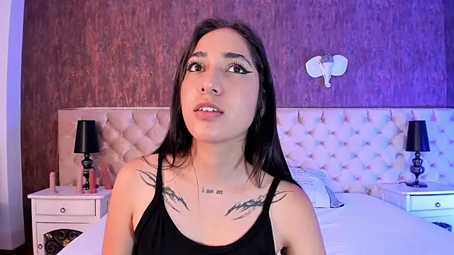 LiaaTurner online show from October 7, 8:28 pm