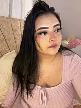 Snapshot of Mericute_ chatting on October 9, 12:30 am Mericute online show from October 9, 12:30 am