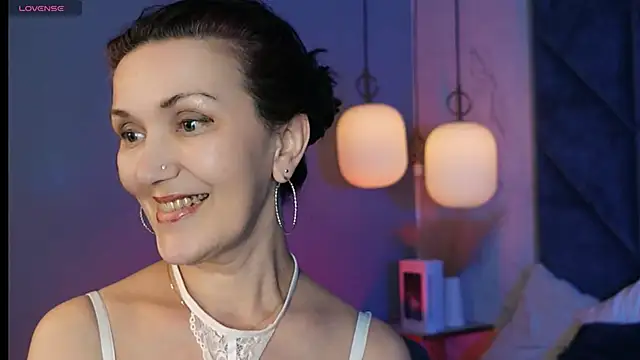 Irene Marlow online show from May 26, 7:48 am