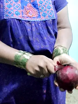 Snapshot of kaminikaa chatting on September 23, 1:08 am kaminikaa online show from September 23, 1:08 am