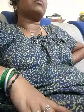 sweetqueen143 online show from January 6, 5:38 pm