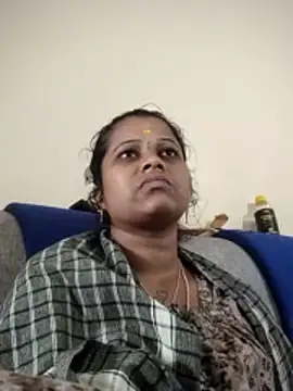 sweetqueen143 online show from January 8, 5:54 am