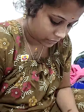 sweetqueen143 online show from February 22, 7:01 pm