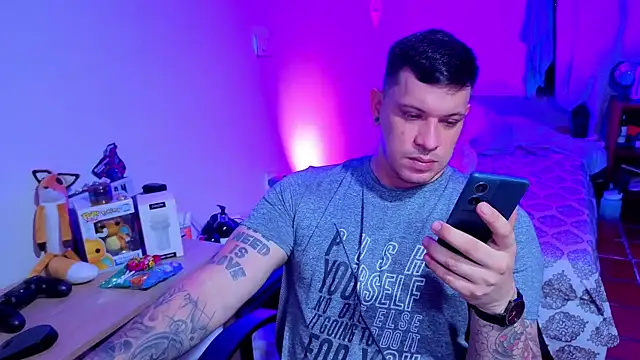 Snapshot of ryden_01 chatting on September 26, 3:10 am ryden 01 online show from September 26, 3:10 am