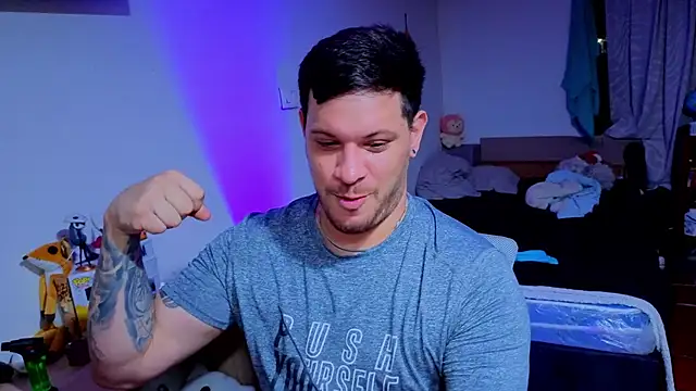 Snapshot of ryden_01 chatting on October 21, 4:57 am ryden 01 online show from October 21, 4:57 am