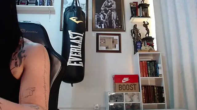 henryhadesflirt online show from April 15, 5:53 pm