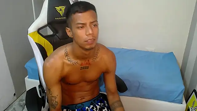 Snapshot of Nando_coll chatting on October 27, 12:20 pm Nando coll online show from October 27, 12:20 pm