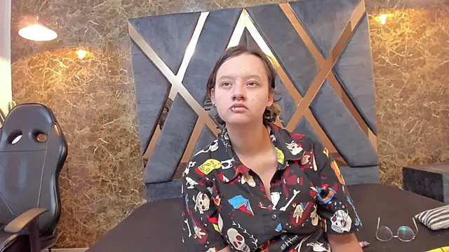 Asami Hattori online show from October 6, 11:18 am