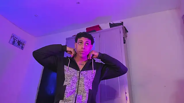 Glader31 online show from December 13, 9:42 pm