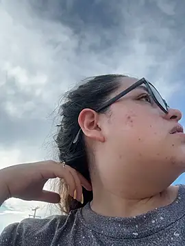 Aphrill online show from April 4, 9:12 pm