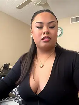 Snapshot of kiaradanielaxx chatting on October 3, 8:17 pm kiaradanielaxx online show from October 3, 8:17 pm