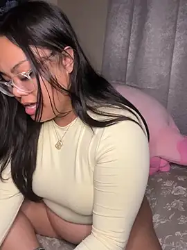 kiaradanielaxx online show from December 20, 8:10 am