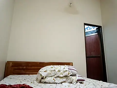 kkshan0923 online show from April 4, 12:20 am