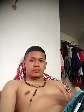 Snapshot of Mohamedxxx13 chatting on November 2, 3:36 pm Mohamedxxx13 online show from November 2, 3:36 pm