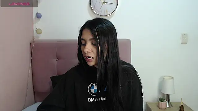 gabriela paris online show from November 20, 6:13 am