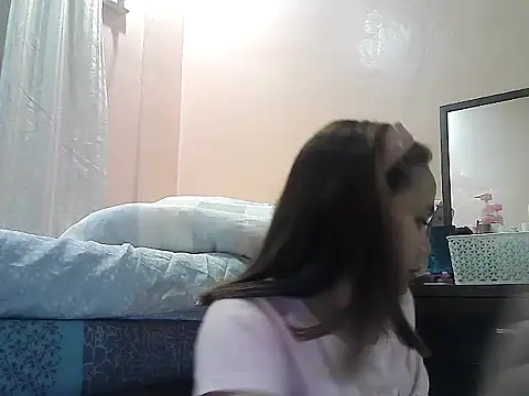 Snapshot of Amarrahlyn chatting on May 16, 9:13 pm Amarrahlyn online show from May 16, 9:13 pm