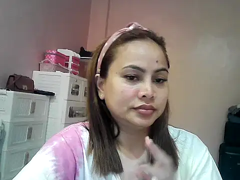 Snapshot of Amarrahlyn chatting on May 18, 10:10 am Amarrahlyn online show from May 18, 10:10 am