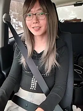 takusaki223 online show from April 6, 12:41 am