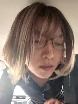 takusaki223 online show from April 12, 3:44 am