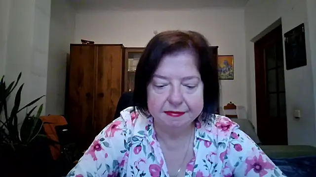 Snapshot of Violet_Pulse chatting on November 24, 9:09 am Violet Pulse online show from November 24, 9:09 am