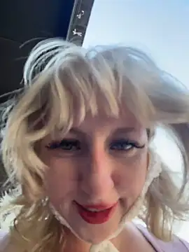 RonnieKiss online show from April 5, 9:17 am