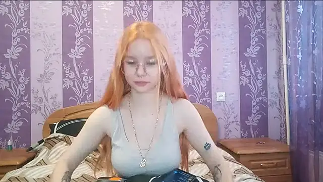 Snapshot of Lutangogansit chatting on September 22, 11:12 am Lutangogansit online show from September 22, 11:12 am