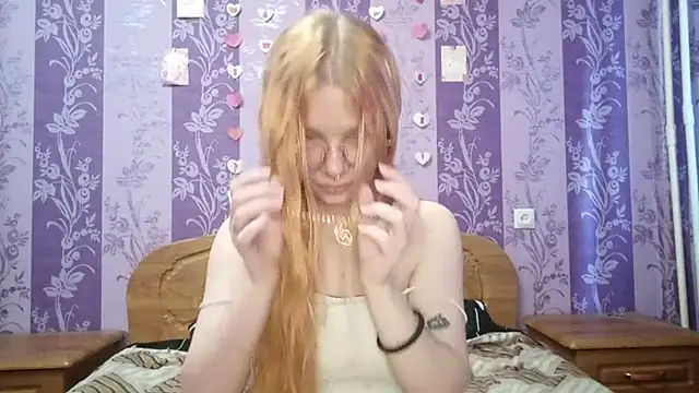 Snapshot of Lutangogansit chatting on October 30, 7:10 am Lutangogansit online show from October 30, 7:10 am