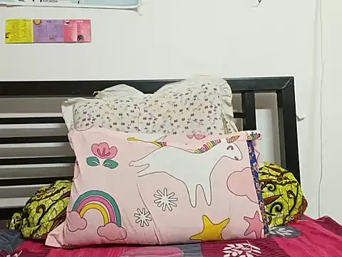 Snapshot of justin_new3 chatting on October 31, 7:20 am justin new3 online show from October 31, 7:20 am