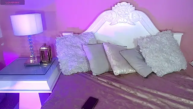 Snapshot of _IsabellaRousse chatting on October 1, 7:09 pm IsabellaRousse online show from October 1, 7:09 pm