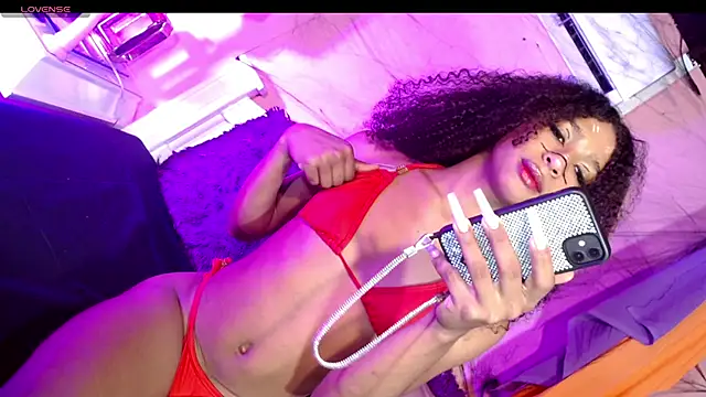 Snapshot of _IsabellaRousse chatting on October 24, 7:21 pm IsabellaRousse online show from October 24, 7:21 pm