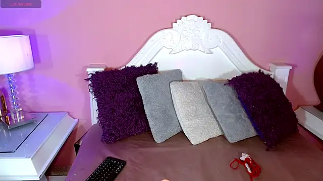 Snapshot of _IsabellaRousse chatting on November 15, 7:21 pm IsabellaRousse online show from November 15, 7:21 pm