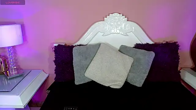 Snapshot of _IsabellaRousse chatting on November 17, 7:19 pm IsabellaRousse online show from November 17, 7:19 pm