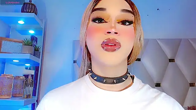 Snapshot of _IsabellaRousse chatting on March 3, 8:26 pm IsabellaRousse online show from March 3, 8:26 pm