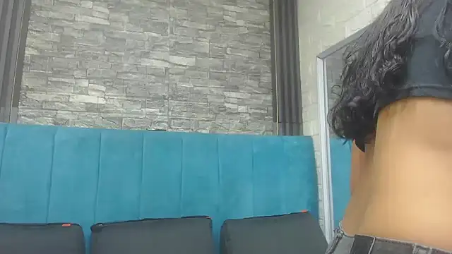 Snapshot of Lil_Rose2006 chatting on October 27, 12:53 pm Lil Rose2006 online show from October 27, 12:53 pm