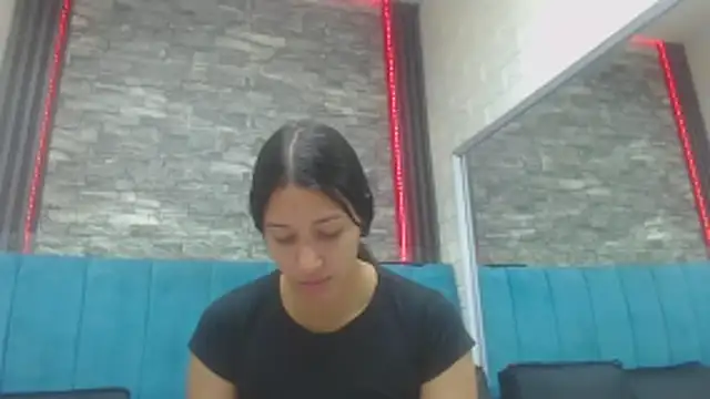 Snapshot of Lil_Rose2006 chatting on October 28, 12:52 pm Lil Rose2006 online show from October 28, 12:52 pm