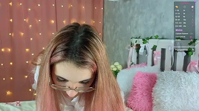 vivyboo111 online show from March 4, 8:04 pm