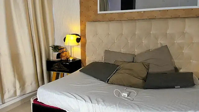 Snapshot of liam_twiink chatting on November 13, 7:13 pm liam twiink online show from November 13, 7:13 pm