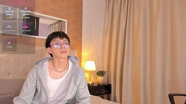 Snapshot of liam_twiink chatting on November 21, 7:56 pm liam twiink online show from November 21, 7:56 pm