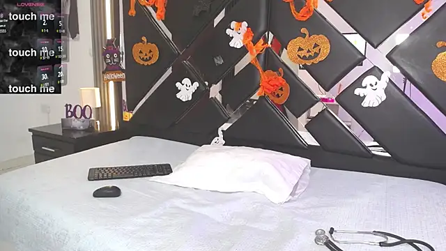 Snapshot of oblivionlove chatting on October 27, 8:57 pm oblivionlove online show from October 27, 8:57 pm