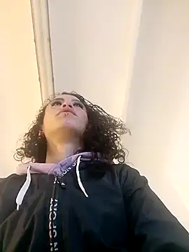 Snapshot of oblivionlove chatting on October 31, 5:14 pm oblivionlove online show from October 31, 5:14 pm