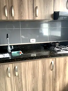 Snapshot of sweet-abbie chatting on October 10, 7:24 pm sweet-abbie online show from October 10, 7:24 pm