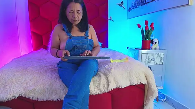 EvaGoddess  online show from January 13, 6:57 pm