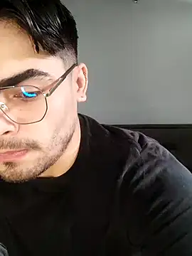 Snapshot of Mason_grey chatting on October 28, 12:30 pm Mason grey online show from October 28, 12:30 pm