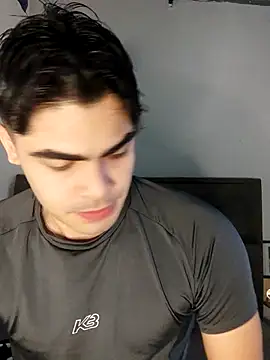 Snapshot of Mason_grey chatting on October 29, 11:34 am Mason grey online show from October 29, 11:34 am