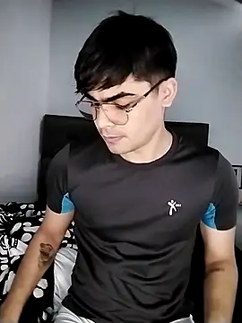 Snapshot of Mason_grey chatting on November 7, 12:27 pm Mason grey online show from November 7, 12:27 pm