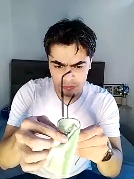 Snapshot of Mason_grey chatting on November 27, 6:10 pm Mason grey online show from November 27, 6:10 pm